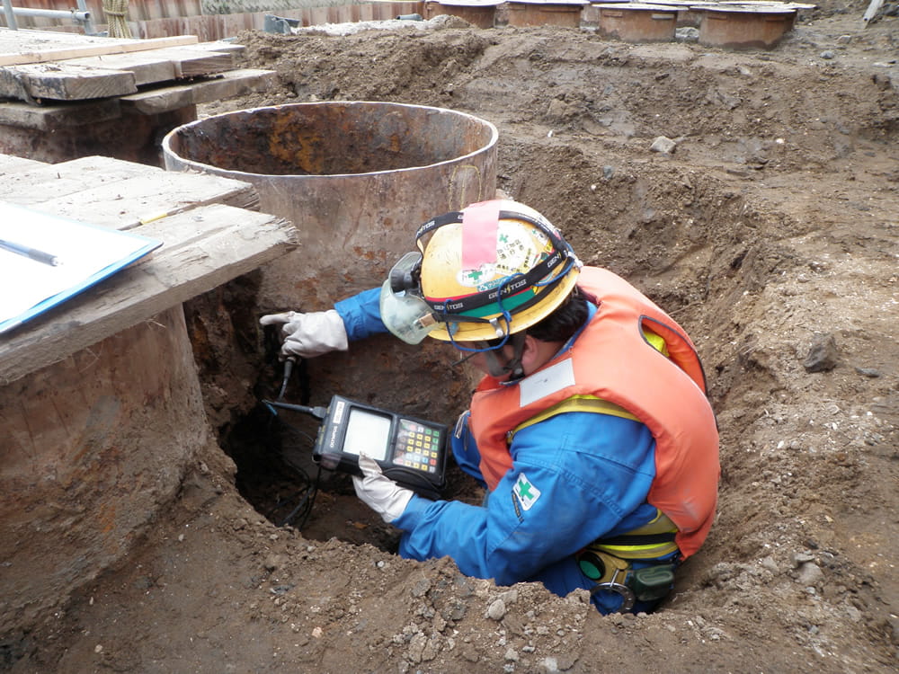 構造物基礎の調査